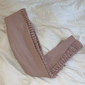 Alo capri leggings with side design